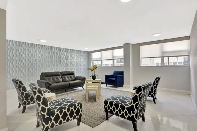 $585,000 | 1237 Hillsboro Mile, Unit 402, Hillsboro Beach, FL 33062