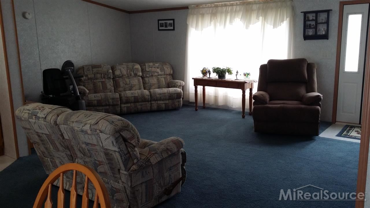 3333 Ravenswood Road, Unit 37 Marysville, MI 48040 - Photo 4 of 15 31227783-3.JPG