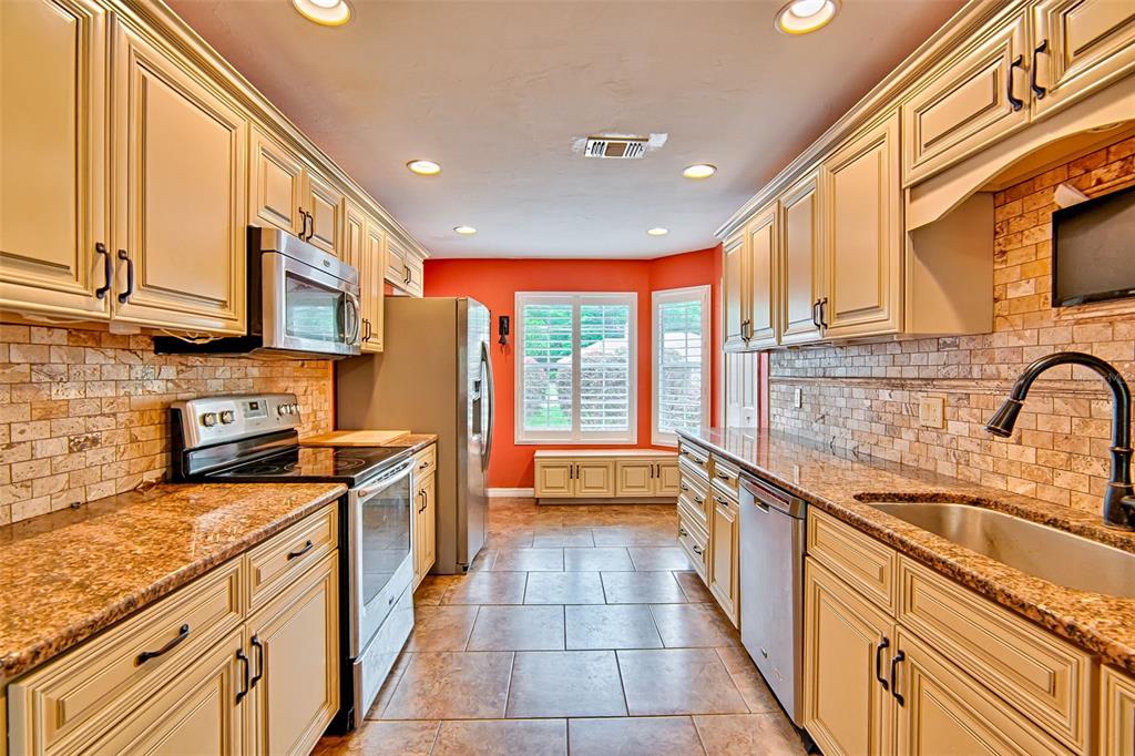 533 Northwest 39th Drive Gainesville, FL 32607 - Photo 11 of 36