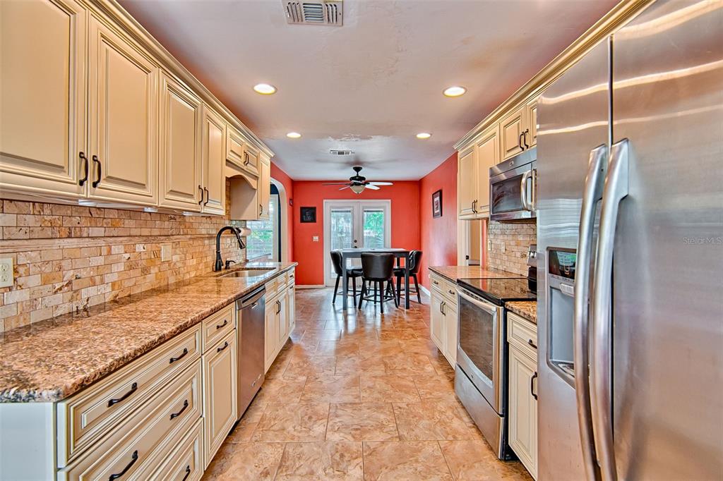 533 Northwest 39th Drive Gainesville, FL 32607 - Photo 14 of 36