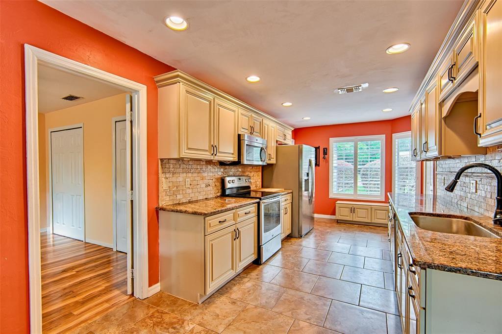 533 Northwest 39th Drive Gainesville, FL 32607 - Photo 10 of 36