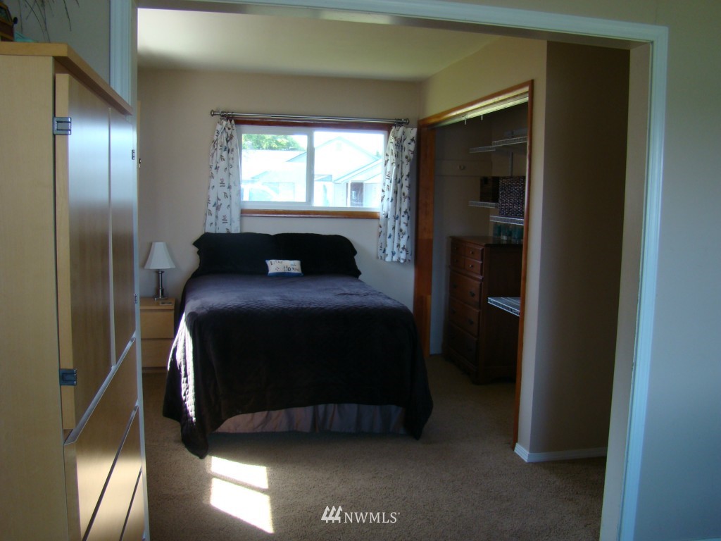 4229 Peninsula Road Stanwood, WA 98292 - Photo 5 of 9 Gallery Image 5