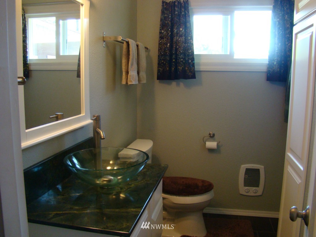 4229 Peninsula Road Stanwood, WA 98292 - Photo 6 of 9 Gallery Image 6