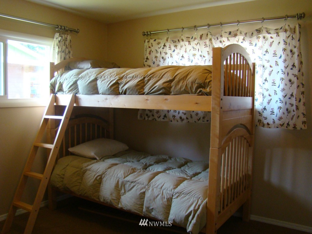 4229 Peninsula Road Stanwood, WA 98292 - Photo 7 of 9 Gallery Image 7