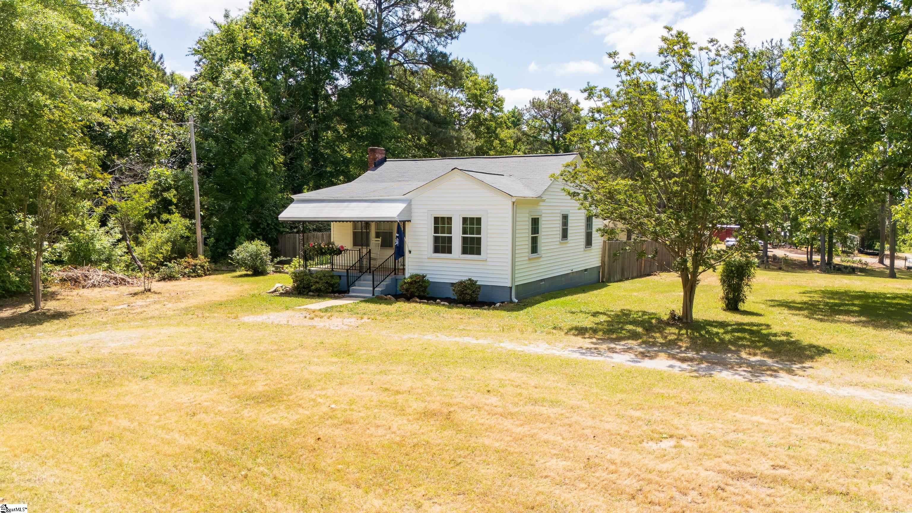 458 Madden Road Clinton, SC 29325 - Photo 2 of 24
