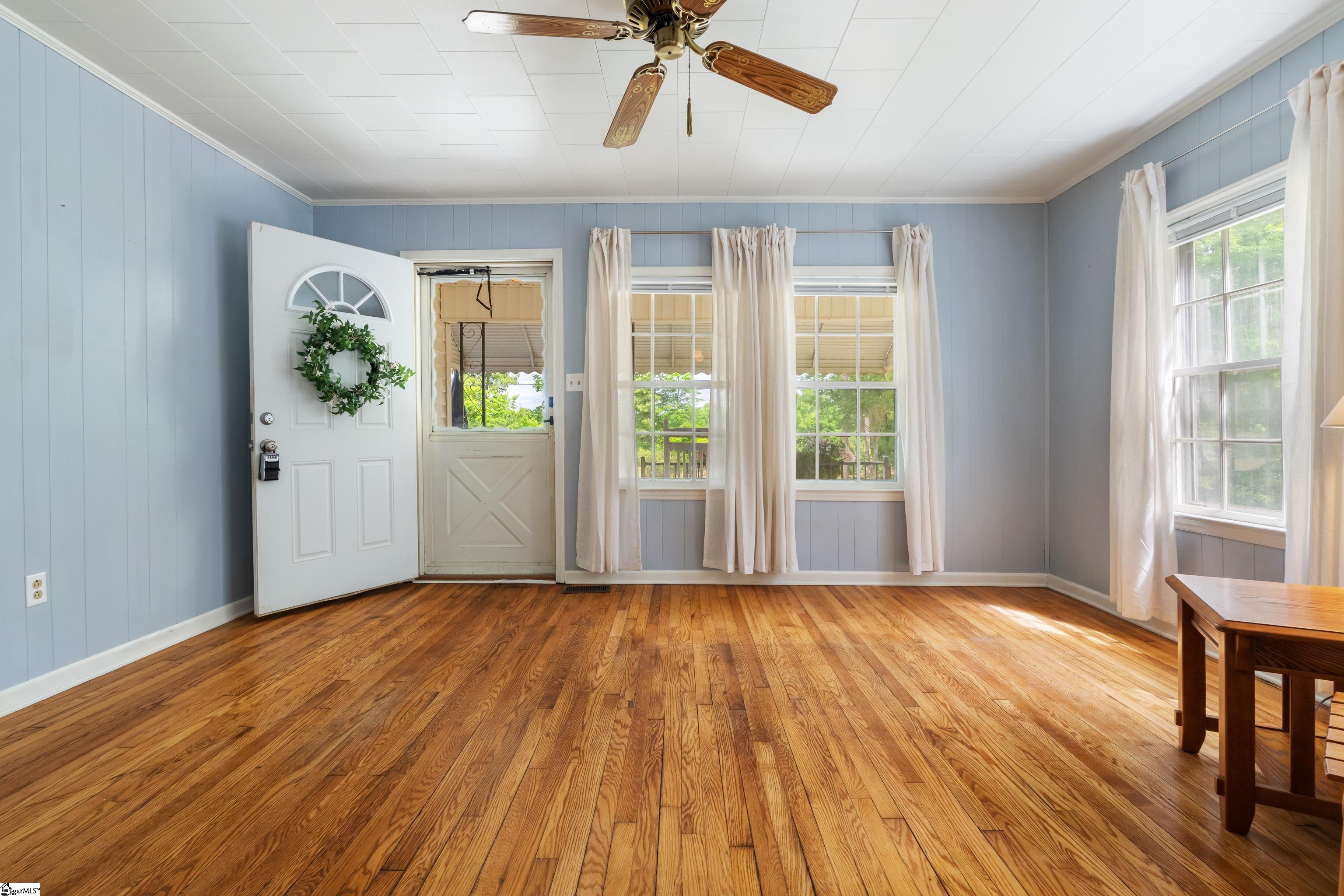 458 Madden Road Clinton, SC 29325 - Photo 3 of 24
