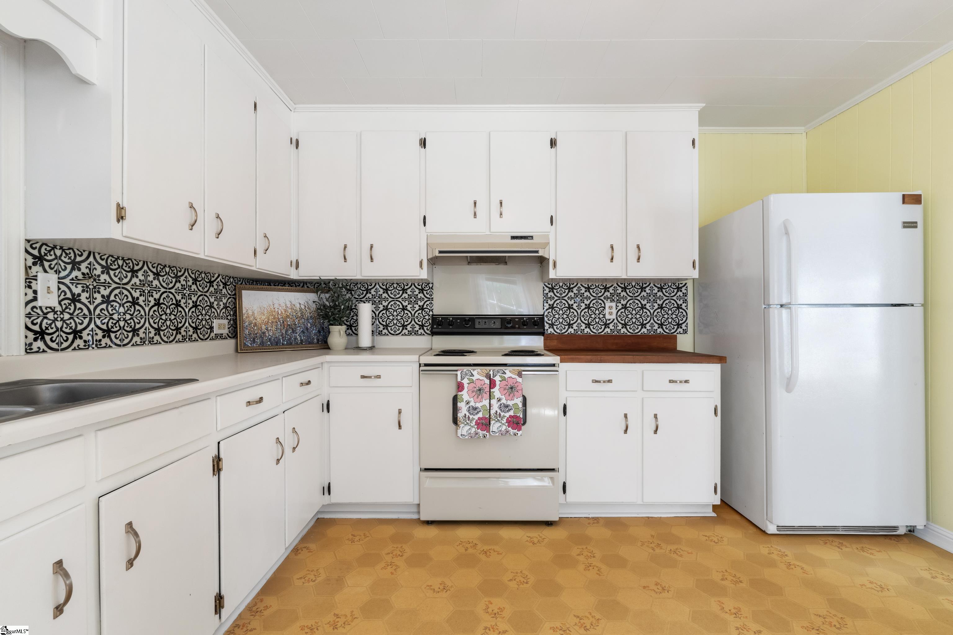 458 Madden Road Clinton, SC 29325 - Photo 6 of 24