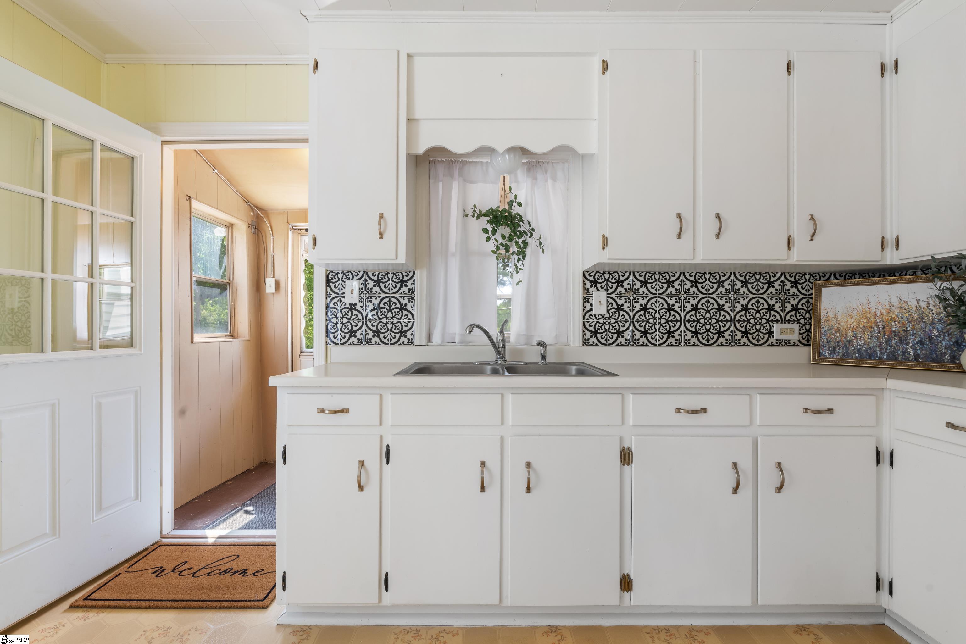 458 Madden Road Clinton, SC 29325 - Photo 8 of 24
