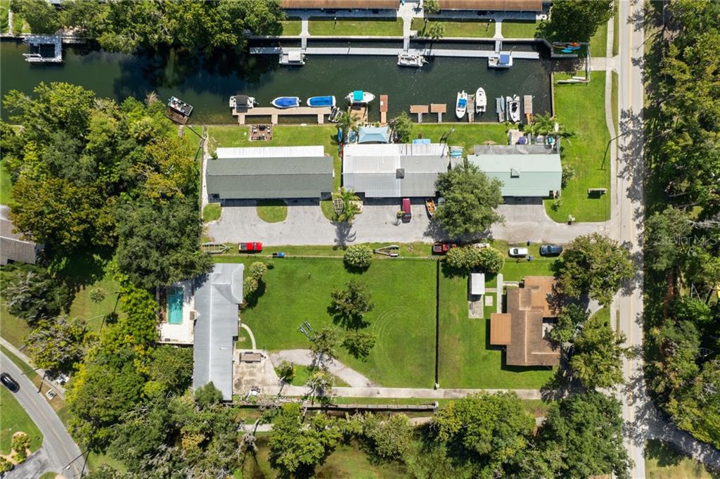 149 Southeast Paradise Point Road Crystal River, FL 34429 - Photo 12 of 70 Gallery Image 12