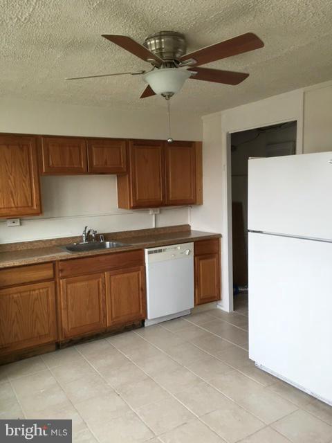 3169 Kessler Road Halethorpe, MD 21227 - Photo 5 of 15 Kitchen