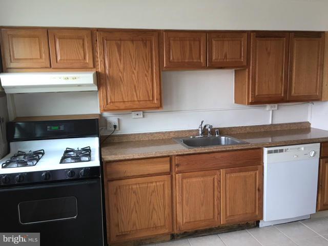 3169 Kessler Road Halethorpe, MD 21227 - Photo 7 of 15 Kitchen