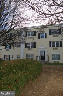 $179,000 | 2237 Farrington Avenue, Unit 101, Alexandria, VA 22303