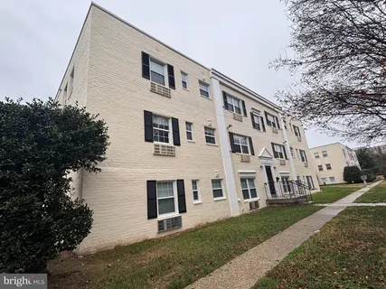 $175,000 | 2237 Farrington Avenue, Unit 101, Alexandria, VA 22303