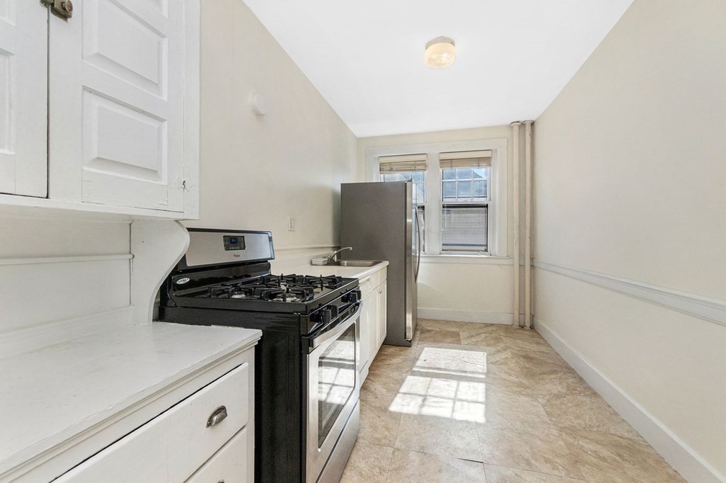 3 Newport Road, Unit 3 Cambridge, MA 02140 - Photo 11 of 21 Gallery Image 11