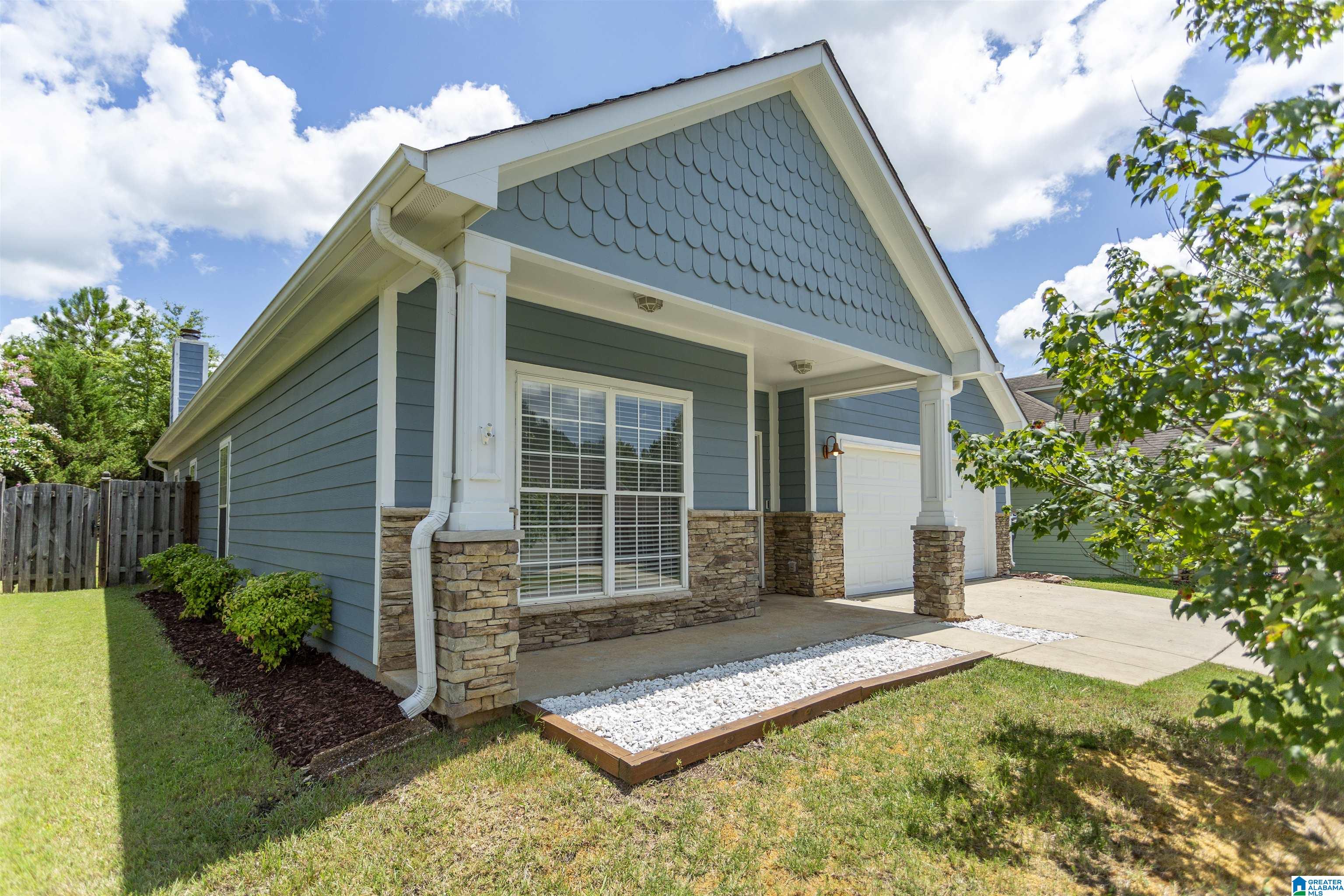 265 Nottingham Drive Calera, AL 35040 - Photo 2 of 38