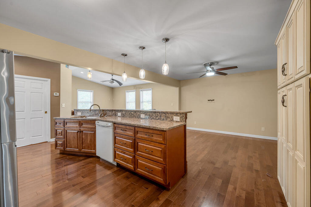 113 Holiday Road Winchester, KY 40391 - Photo 8 of 48 TDB_5272