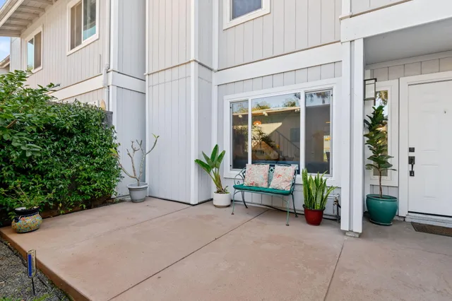$1,199,000 | 475 Cannon Green Drive, Unit B, Goleta, CA 93117