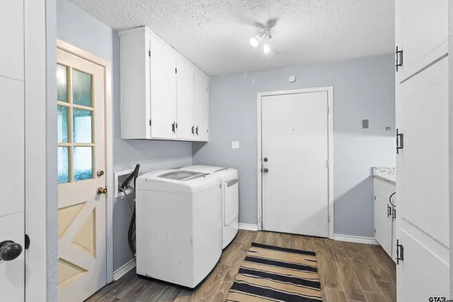 a view of utility room with washer and dryer