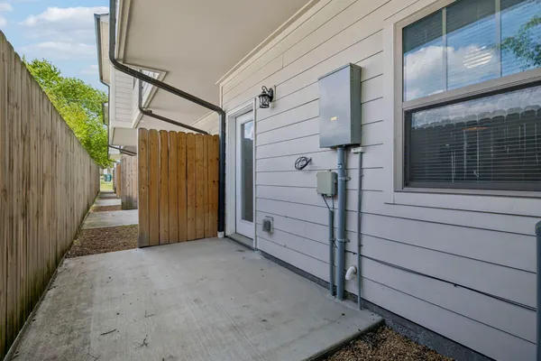 a view of front door and porch