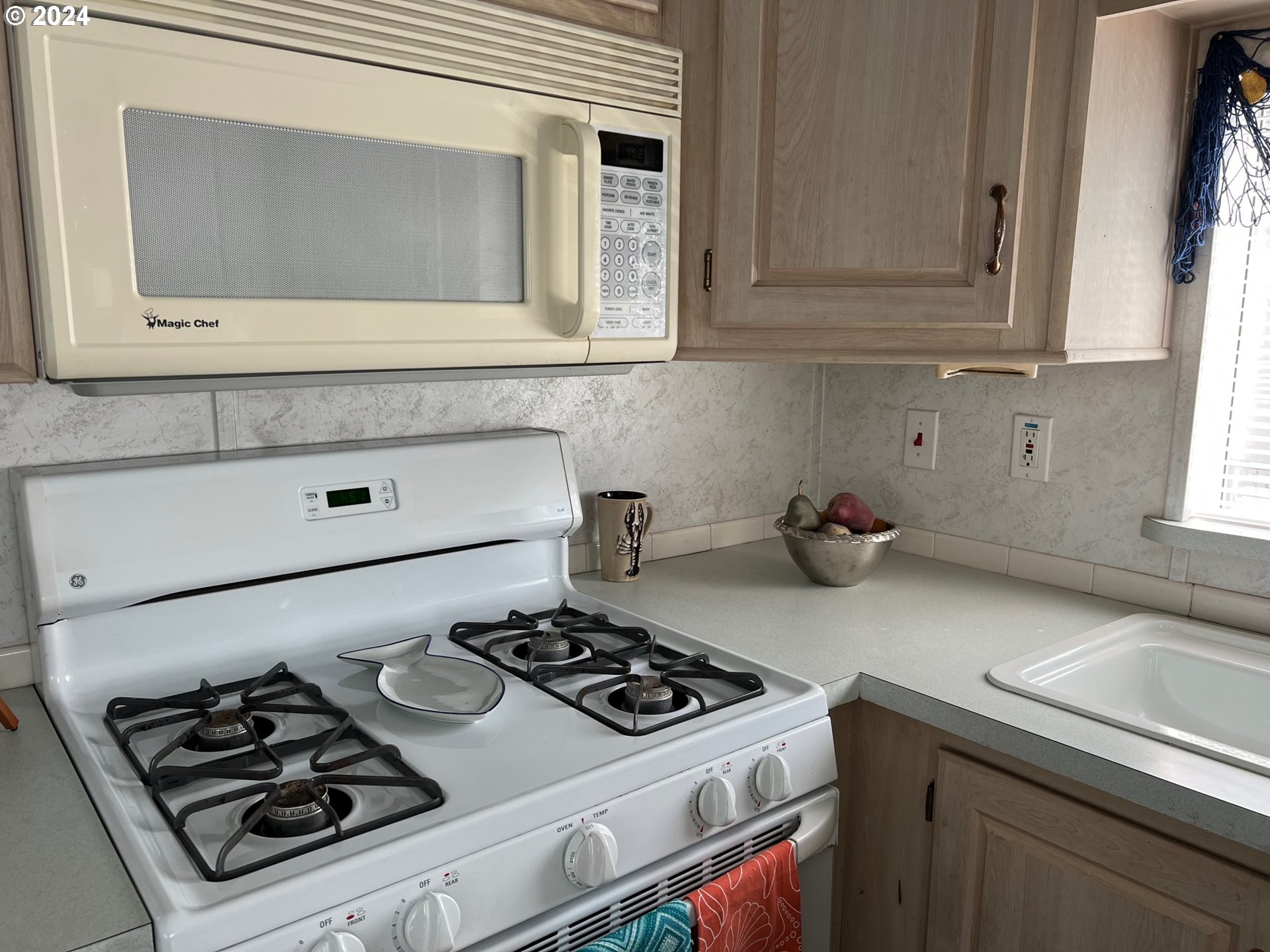 16219 Lower Harbor Road, Unit 19 Brookings, OR 97415 - Photo 21 of 39 Gallery Image 21