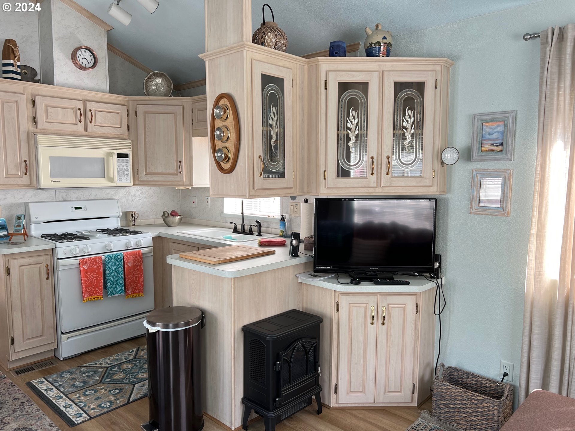 16219 Lower Harbor Road, Unit 19 Brookings, OR 97415 - Photo 10 of 39 Gallery Image 10