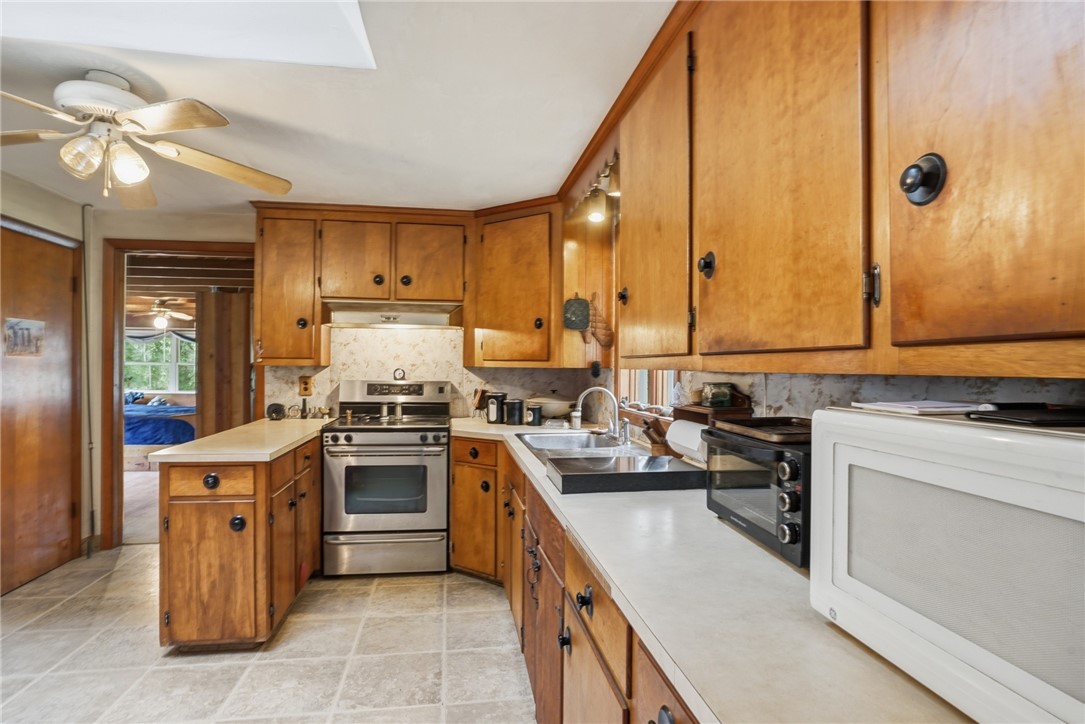 1556 Harkney Hill Road Coventry, RI 02816 - Photo 21 of 41