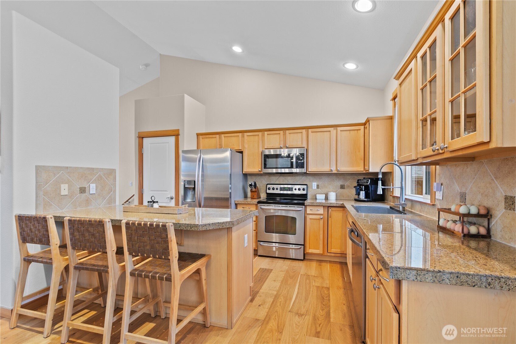9711 Phillips Road Southeast Port Orchard, WA 98367 - Photo 11 of 40 Gallery Image 11