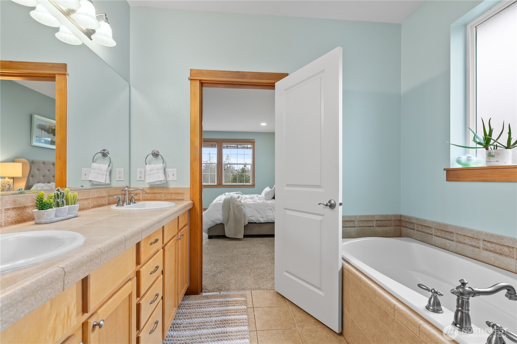 9711 Phillips Road Southeast Port Orchard, WA 98367 - Photo 19 of 40 Gallery Image 19