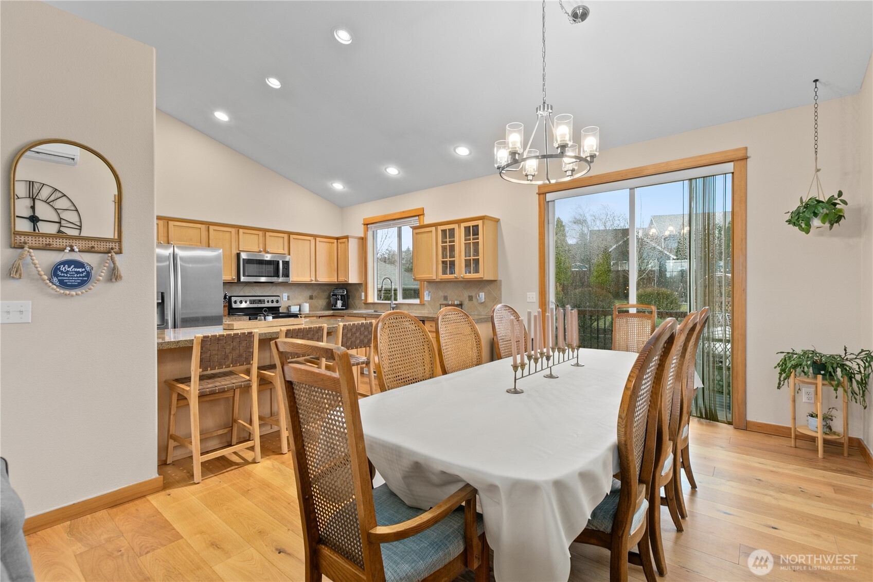 9711 Phillips Road Southeast Port Orchard, WA 98367 - Photo 10 of 40 Gallery Image 10