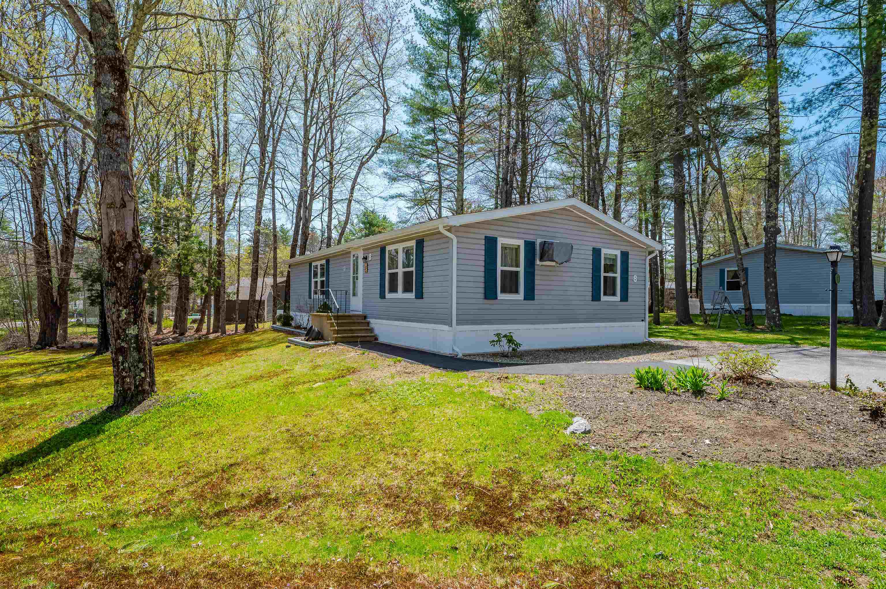 8 York Court Rochester, NH 03868 - Photo 1 of 45