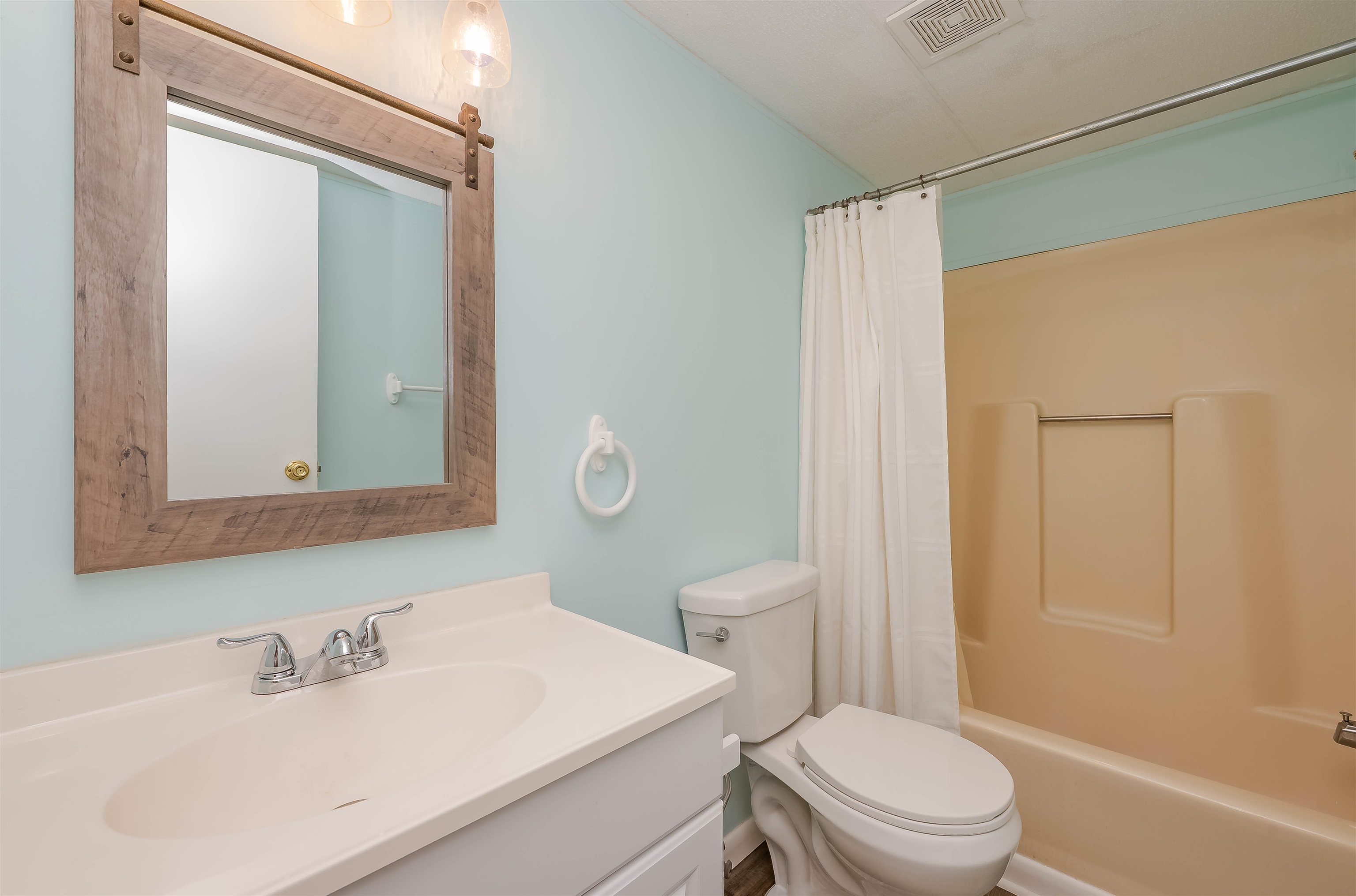 8 York Court Rochester, NH 03868 - Photo 18 of 45