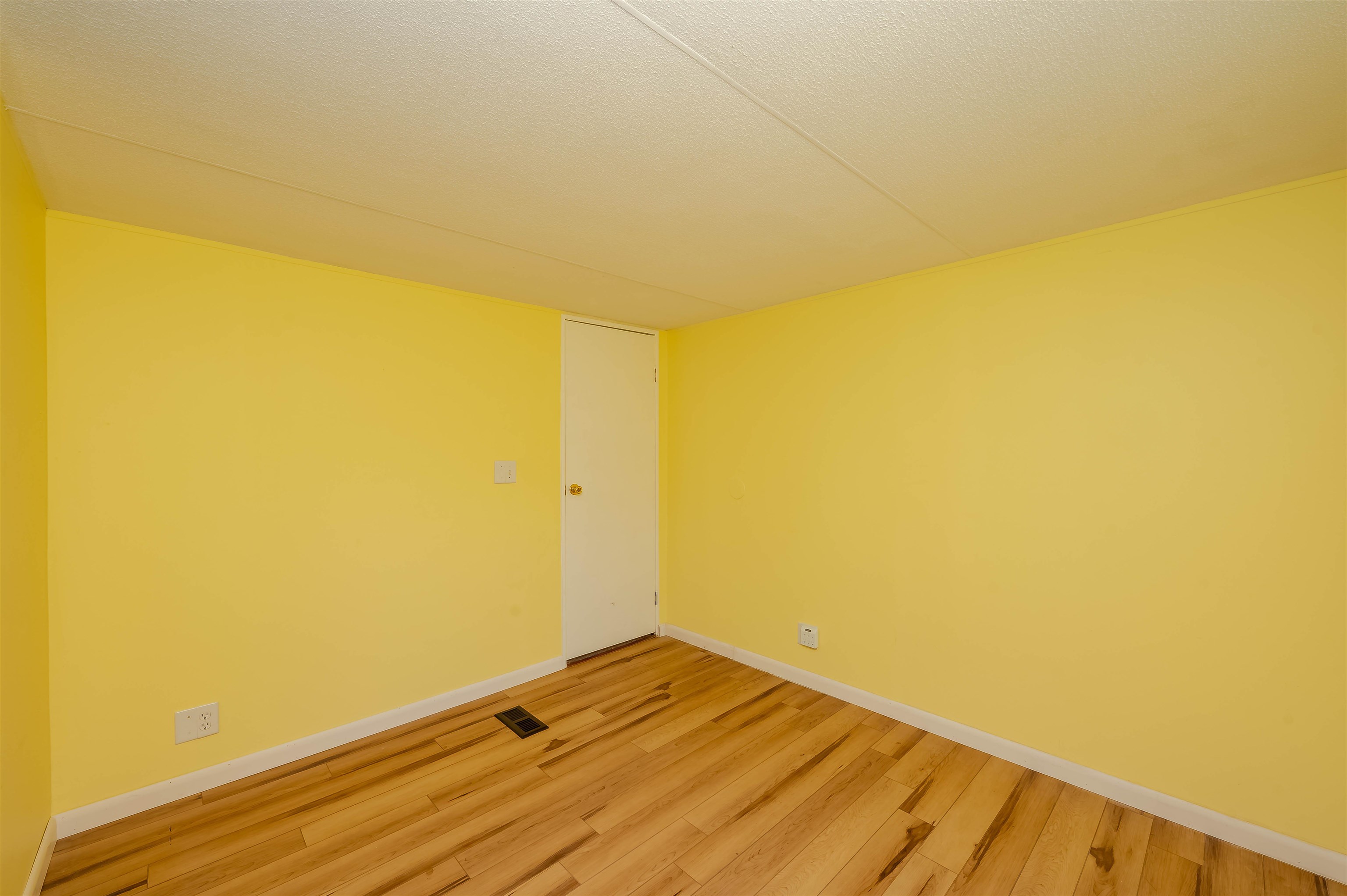 8 York Court Rochester, NH 03868 - Photo 28 of 45