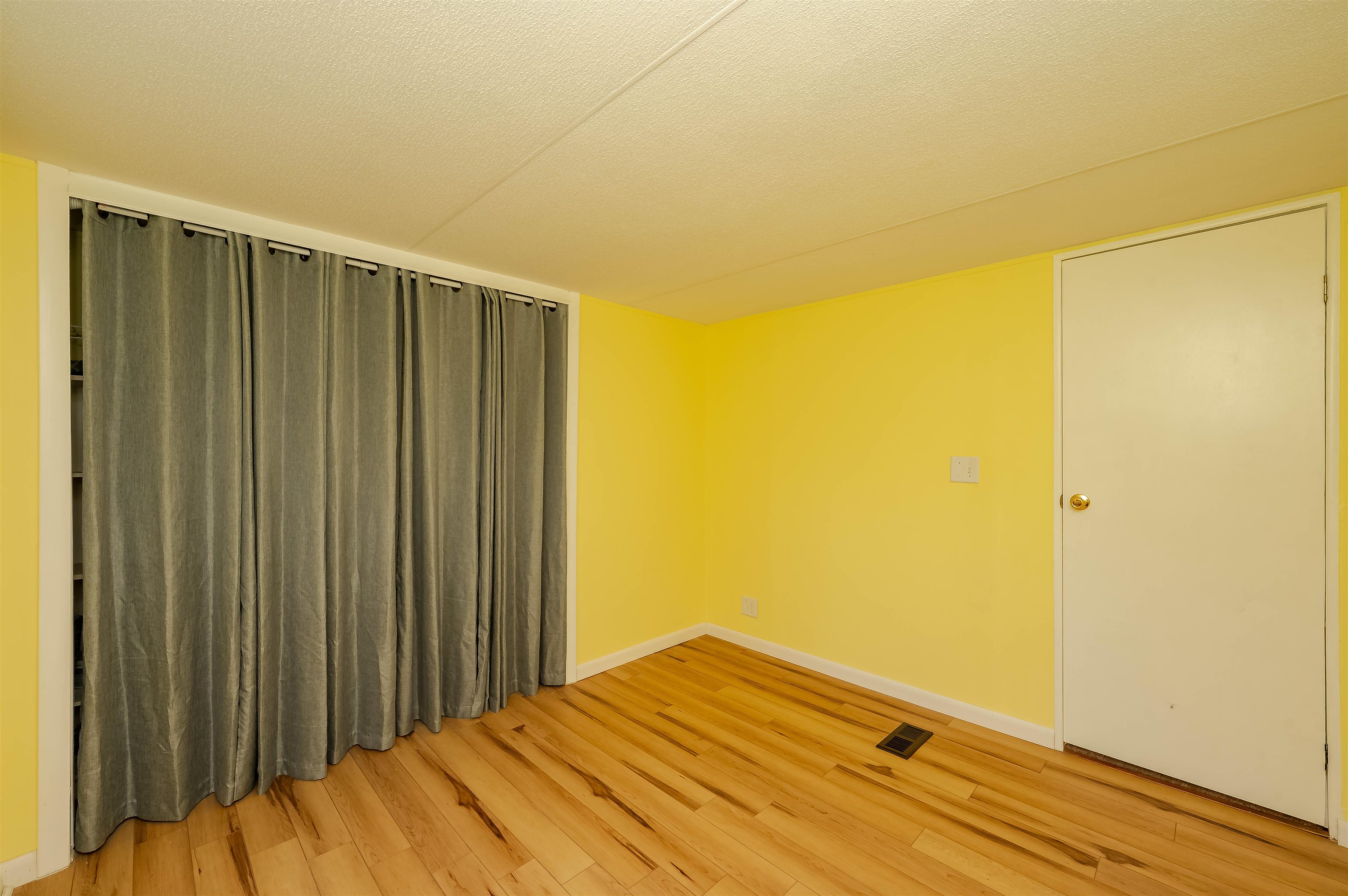 8 York Court Rochester, NH 03868 - Photo 29 of 45