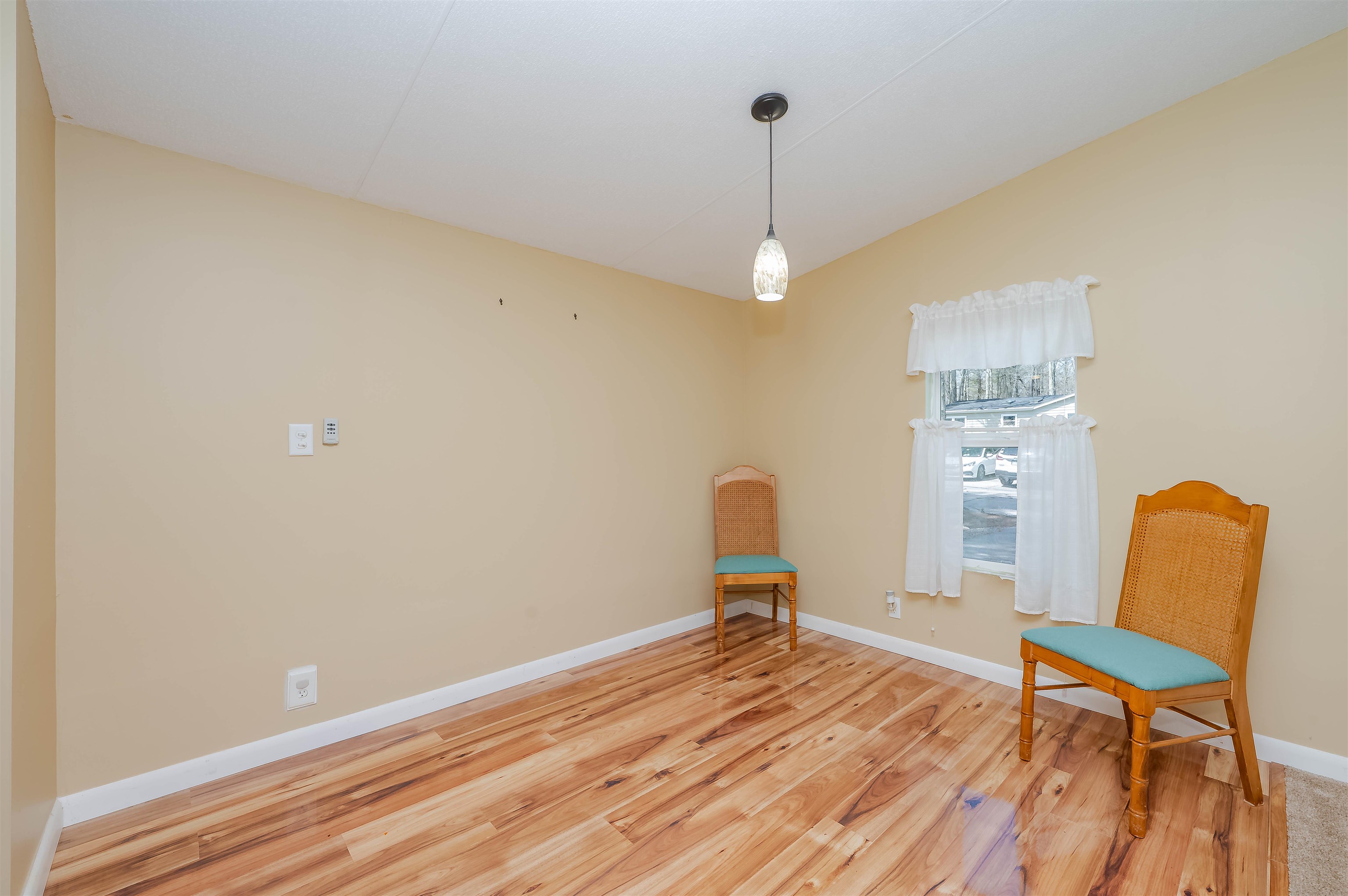 8 York Court Rochester, NH 03868 - Photo 10 of 45