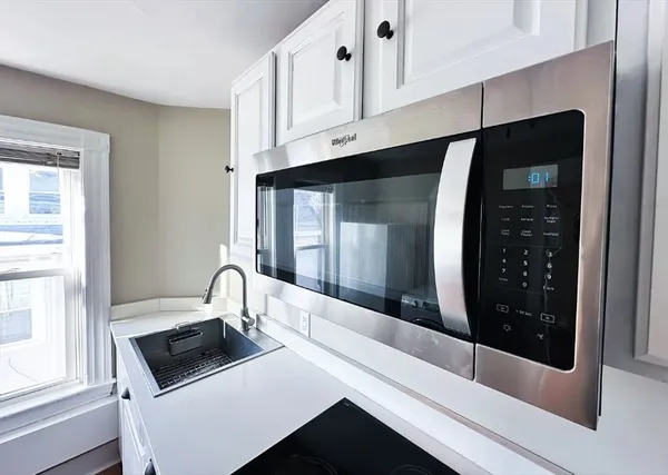 $2,500 | 155 Spruce Street, Unit 3, Watertown, MA 02472