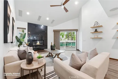 $925,000 | 19401 Sunray Lane, Unit 204, Huntington Beach, CA 92648