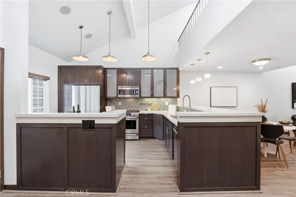 $949,000 | 19401 Sunray Lane, Unit 204, Huntington Beach, CA 92648