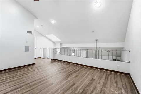 $925,000 | 19401 Sunray Lane, Unit 204, Huntington Beach, CA 92648