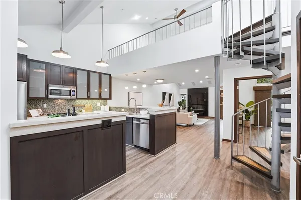 $949,000 | 19401 Sunray Lane, Unit 204, Huntington Beach, CA 92648