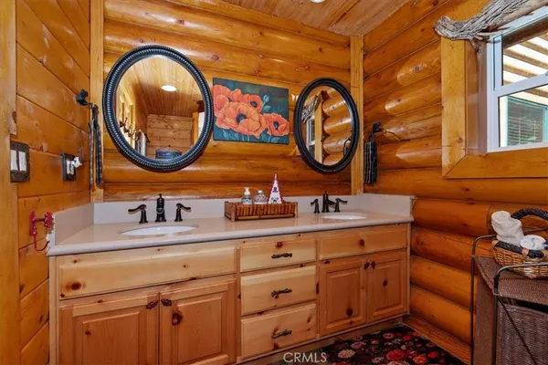 $915,000 | 28730 Potomac Drive, Lake Arrowhead, CA 92352