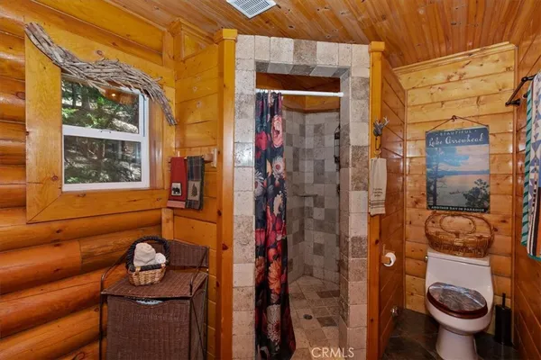 $915,000 | 28730 Potomac Drive, Lake Arrowhead, CA 92352