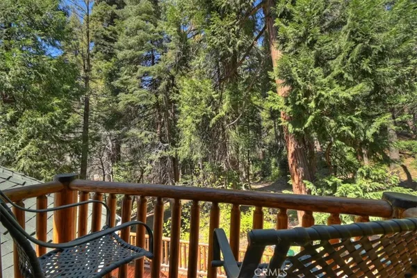 $915,000 | 28730 Potomac Drive, Lake Arrowhead, CA 92352