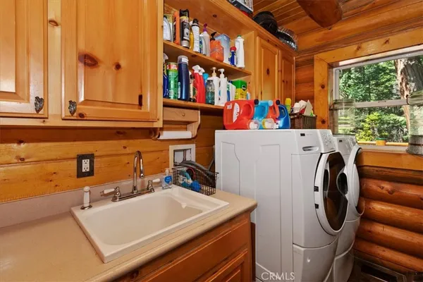 $915,000 | 28730 Potomac Drive, Lake Arrowhead, CA 92352