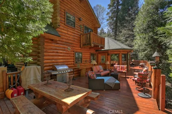 $915,000 | 28730 Potomac Drive, Lake Arrowhead, CA 92352