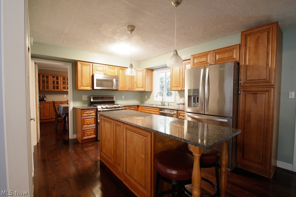 28207 Knickerbocker Road Bay Village, OH 44140 - Photo 5 of 34 Gallery Image 5