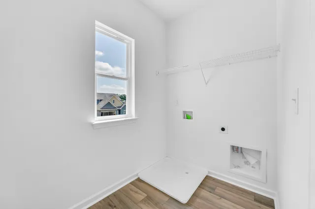 $415,990 | 1373 English Oak Drive, Clarksville, TN 37043