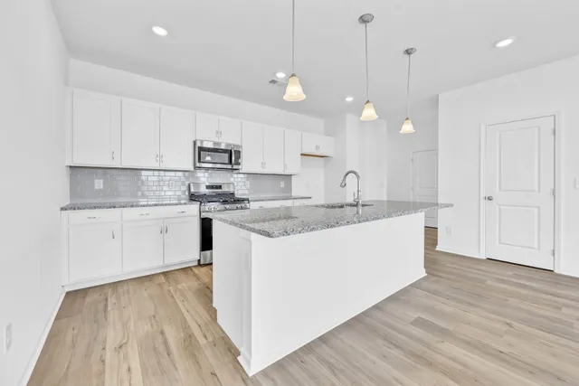 $415,990 | 1373 English Oak Drive, Clarksville, TN 37043