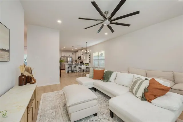 $4,200 | 216 Richards Street, College Station, TX 77840