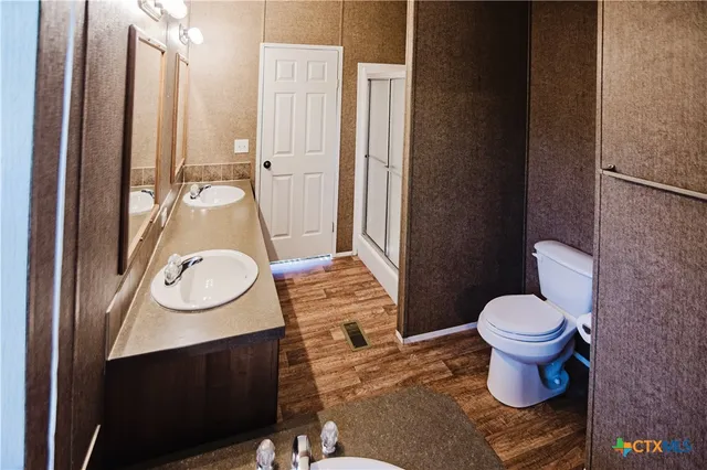 a view of utility room