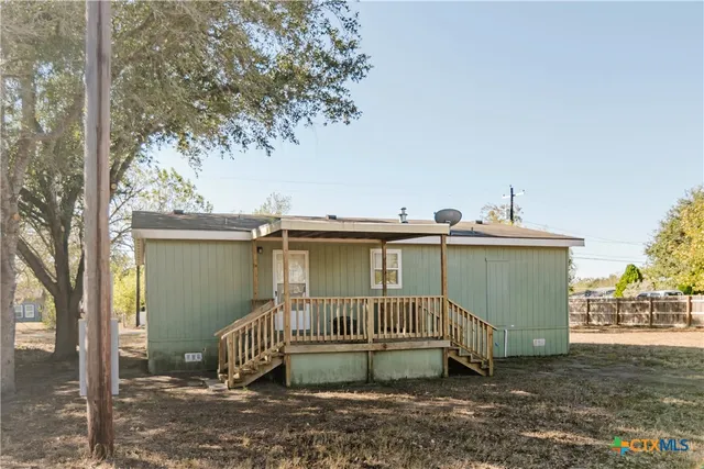 $120,000 | 204 West Texas Street, Cuero, TX 77954